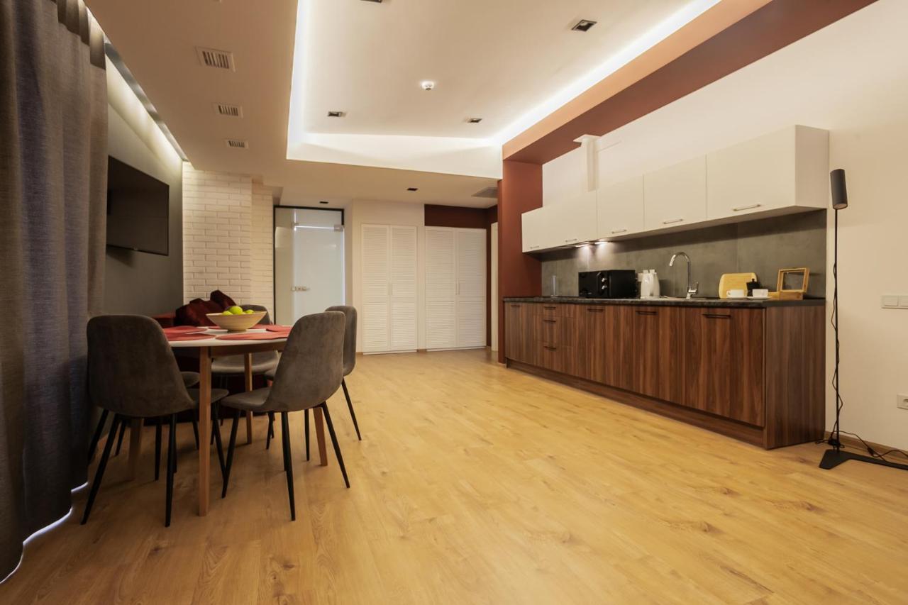 Amsterdam Lviv Apartments Eksteriør bilde